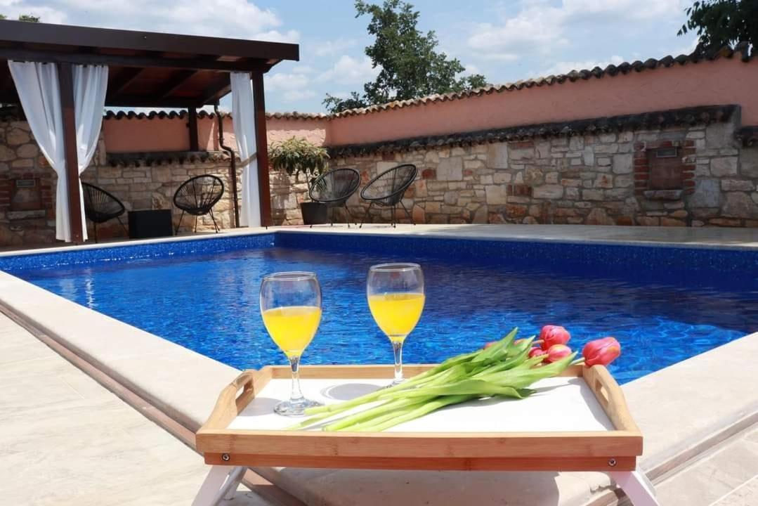 Porec Villa Luna With Pool מראה חיצוני תמונה